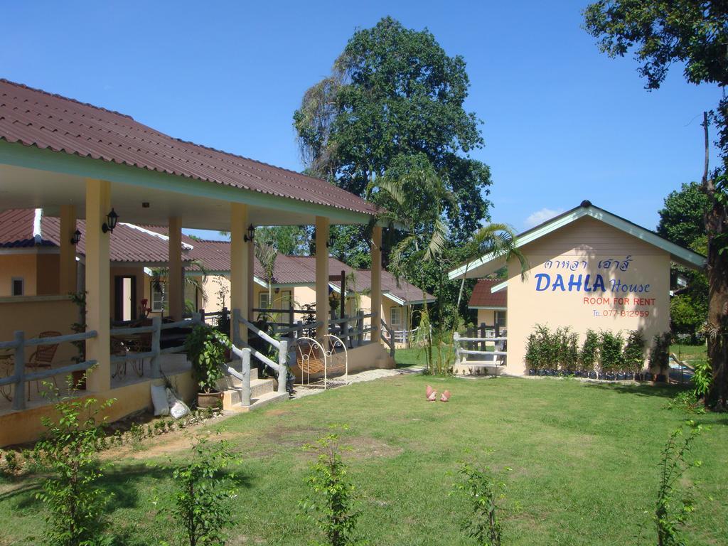 Dahla House Ranong Hotel Exterior photo