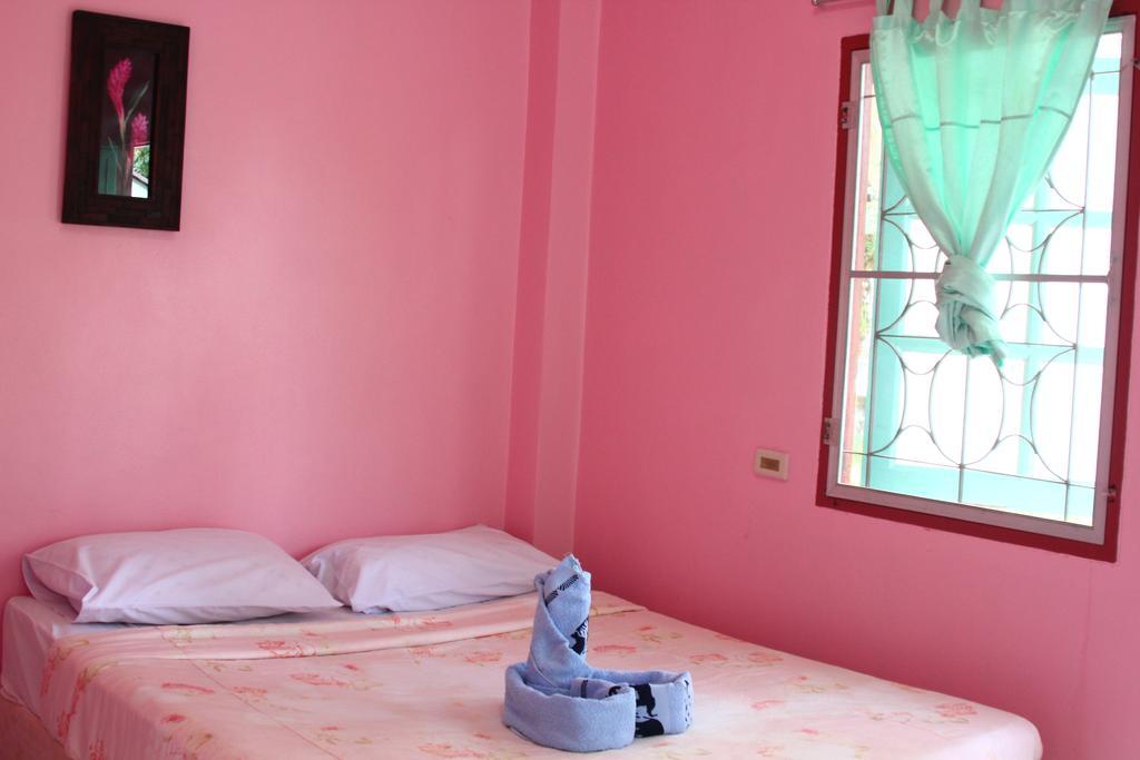 Dahla House Ranong Hotel Exterior photo